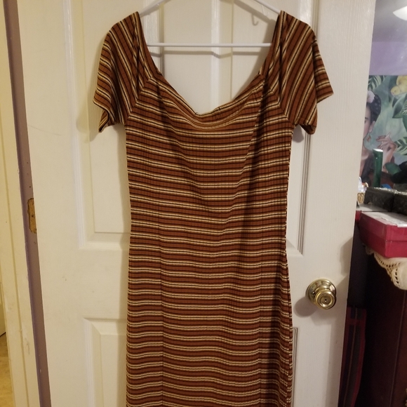 Planet Gold Trendy Juniors' Off-the-Shoulder Dress - Picture 6 of 7